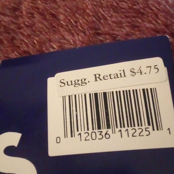 NIP - Hanes Too Pantyhose Barely Black Day Sheer - Size: AB -  STYLE-136 - Picture 4 of 5